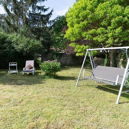 Les Pieds Dans L Herbe Meilhaud Exterior photo