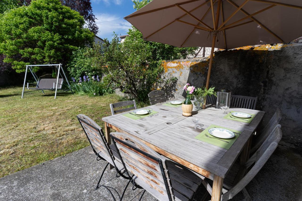 Les Pieds Dans L Herbe Meilhaud Exterior photo